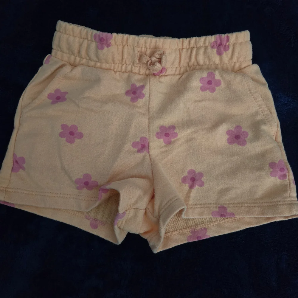 Cat & Jack Peach Shorts with Pink Flower Print
